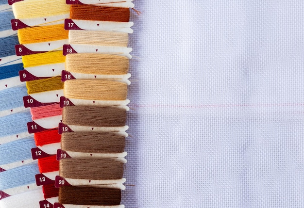 коллекция вышитых образцов